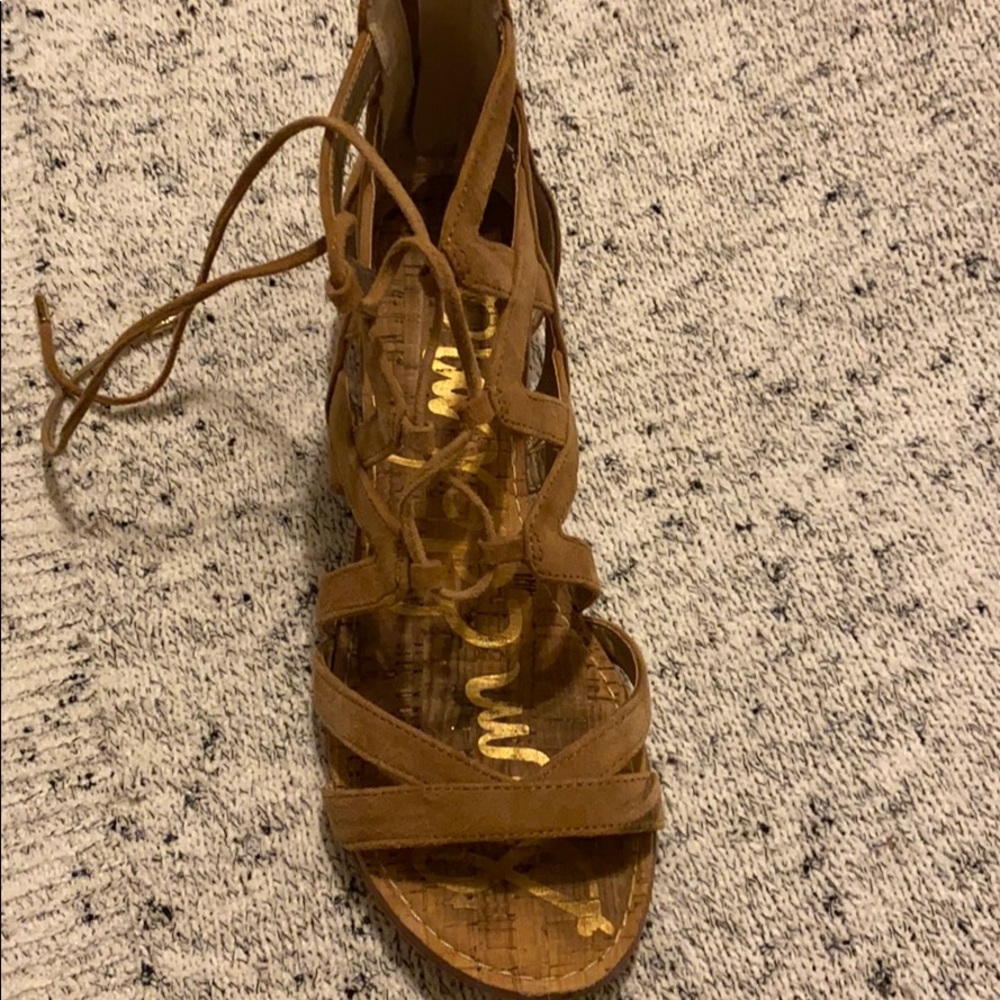 Shoes - Picture 2 of 3